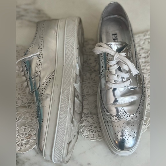 PRADA Oxford Metallic Brogue Lace Up Loafer Shoes Size 40 $995 - Picture 9 of 11